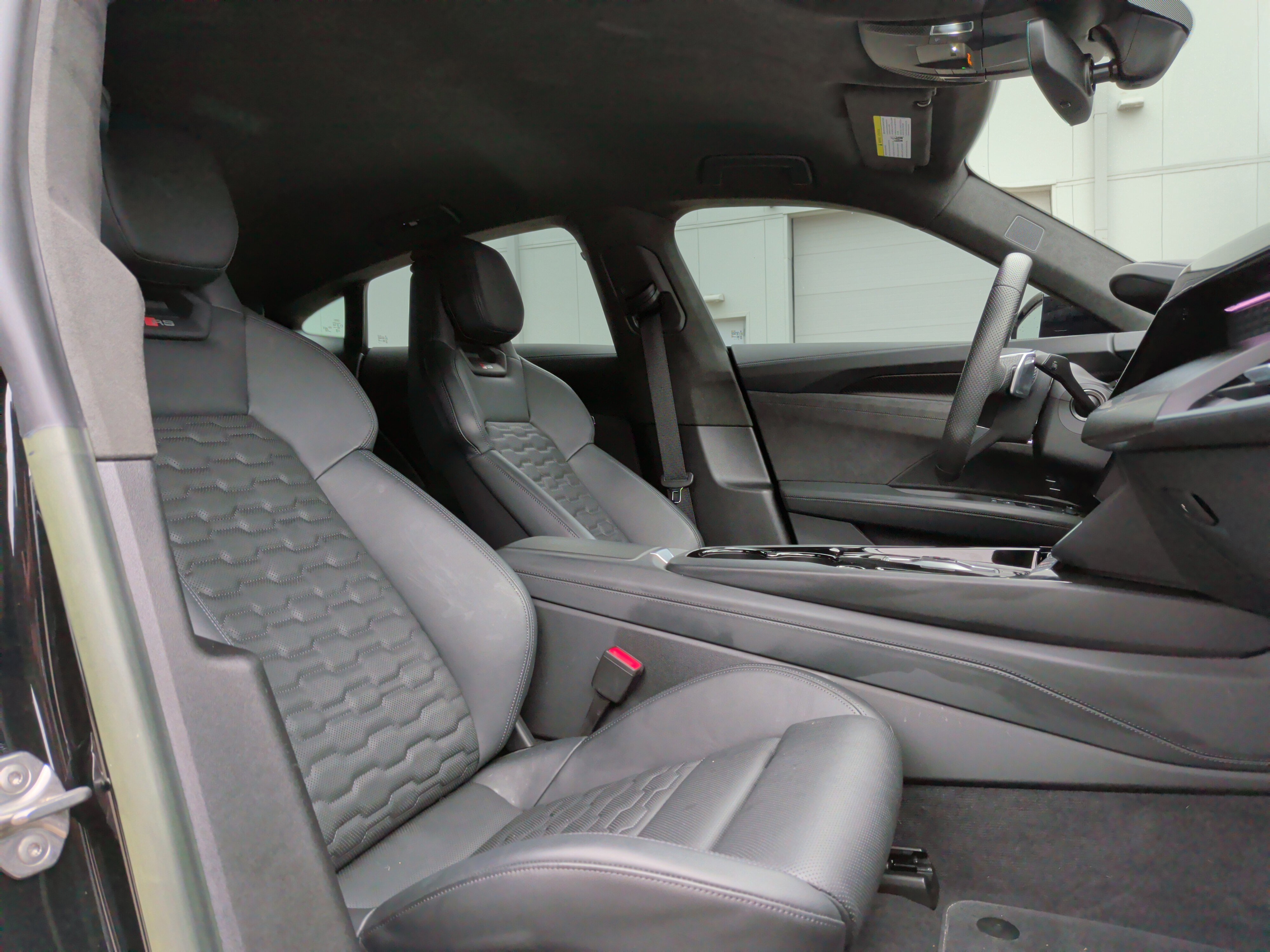 Certified 2023 Audi RS e-tron GT w/ Carbon Performance Package AWD/4WD image 31