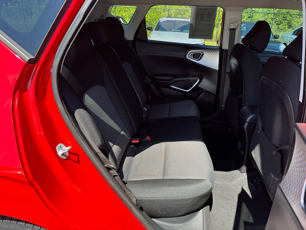 Used 2023 Kia Soul S FWD image 25