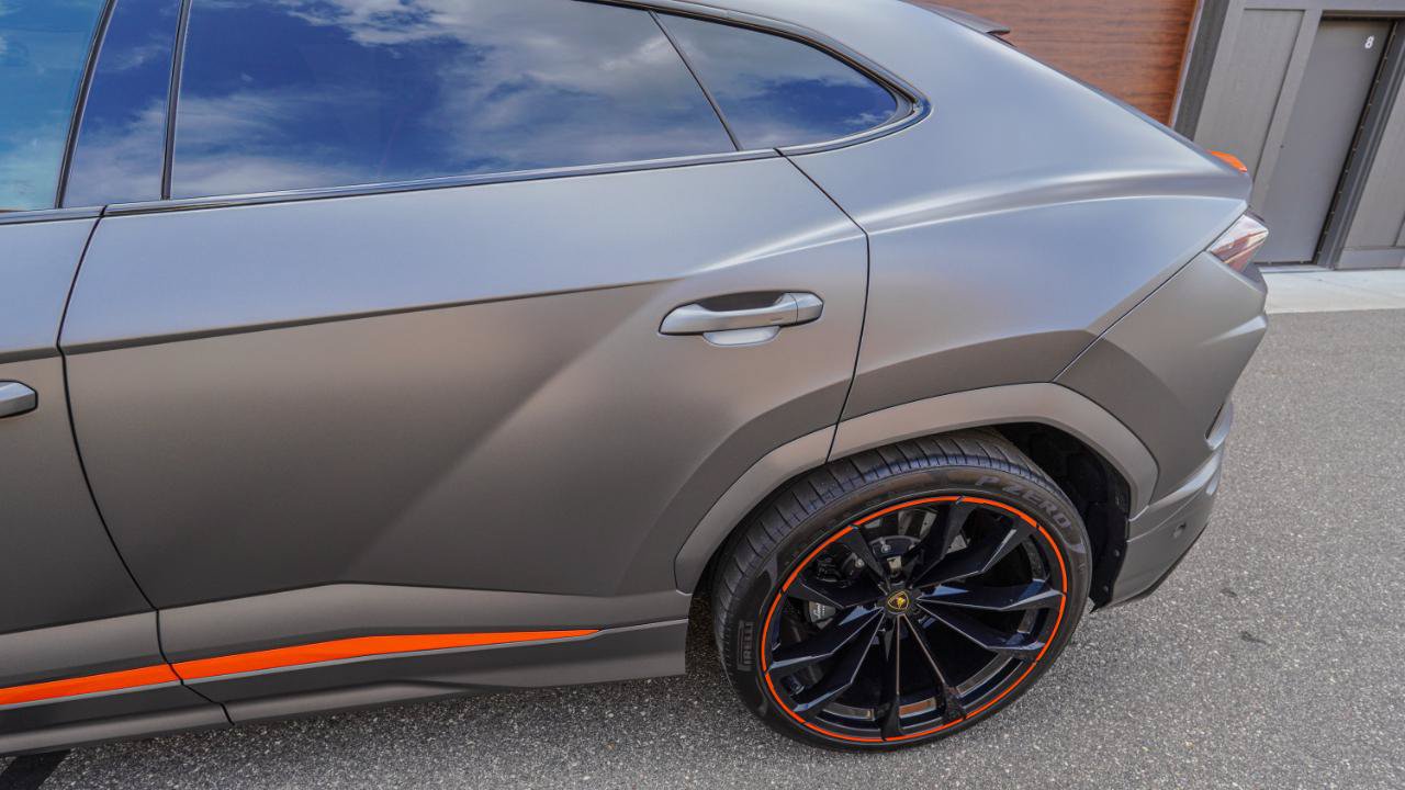 Used 2022 Lamborghini Urus AWD/4WD image 40