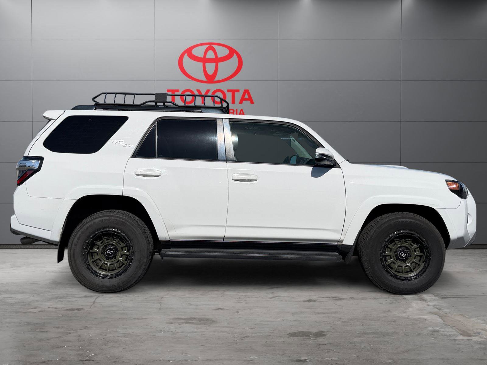 Used 2019 Toyota 4Runner TRD Off-Road Premium AWD/4WD image 22