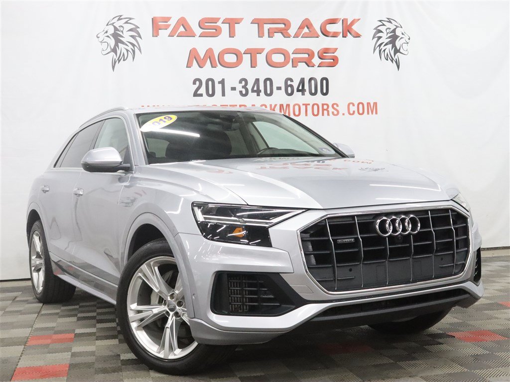 Used 2019 Audi Q8 Premium Plus w/ Premium Plus AWD/4WD image 3