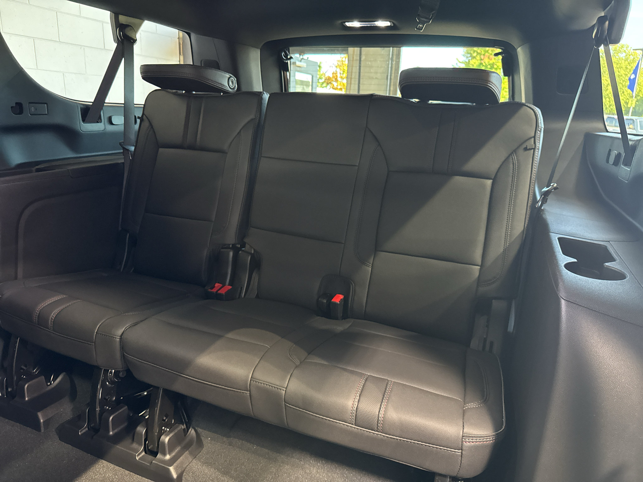 New 2026 Chevrolet Suburban RST w/ RST Capability Package AWD/4WD image 12