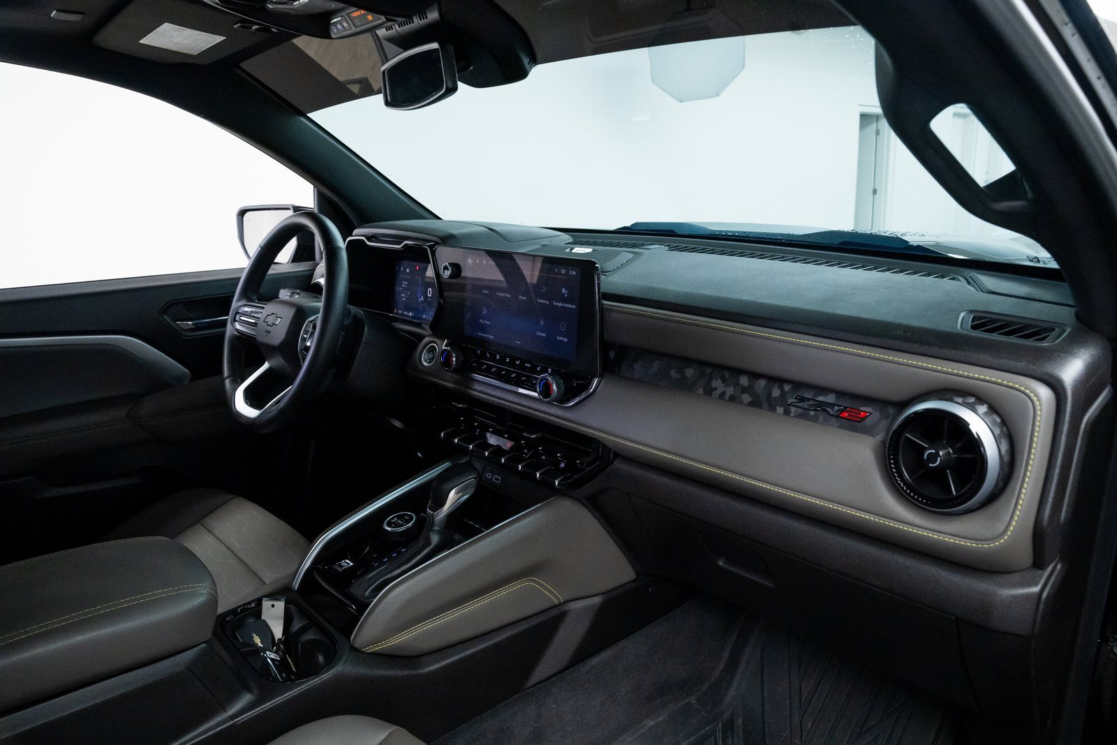 Used 2023 Chevrolet Colorado ZR2 w/ ZR2 Convenience Package III image 25