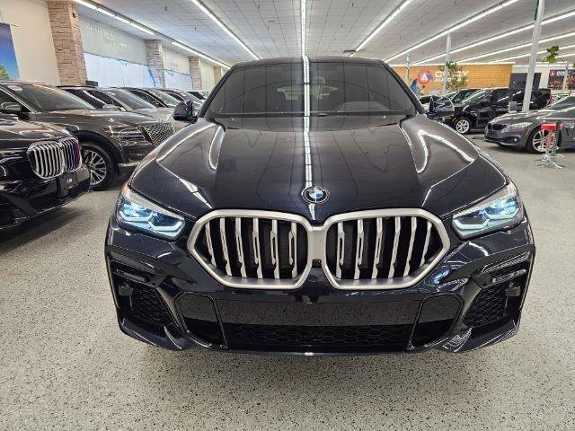 Used 2022 BMW X6 xDrive40i w/ M Sport Package AWD/4WD image 3
