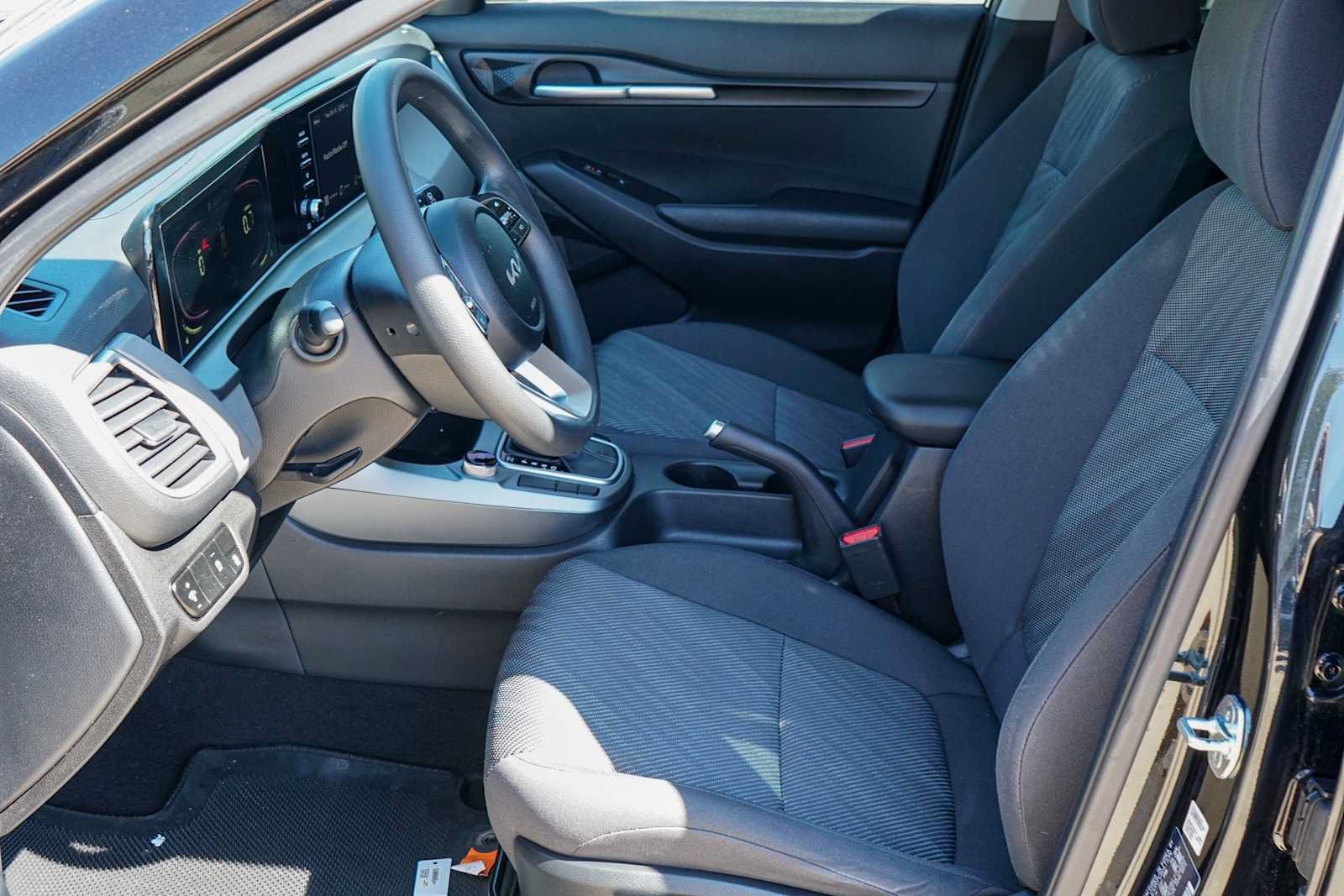 Certified 2024 Kia Seltos LX AWD/4WD image 8