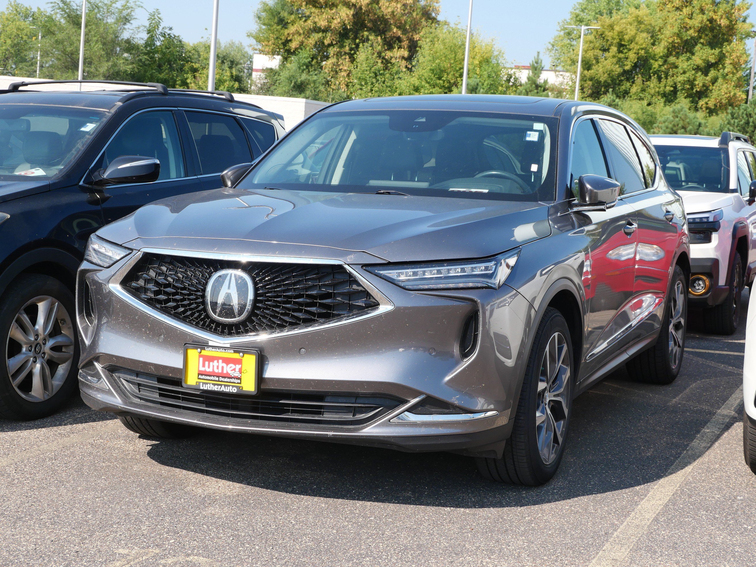 Used 2024 Acura MDX w/ Technology Package AWD/4WD image 3