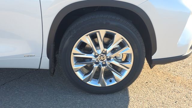New 2026 Toyota Highlander Limited AWD/4WD image 33