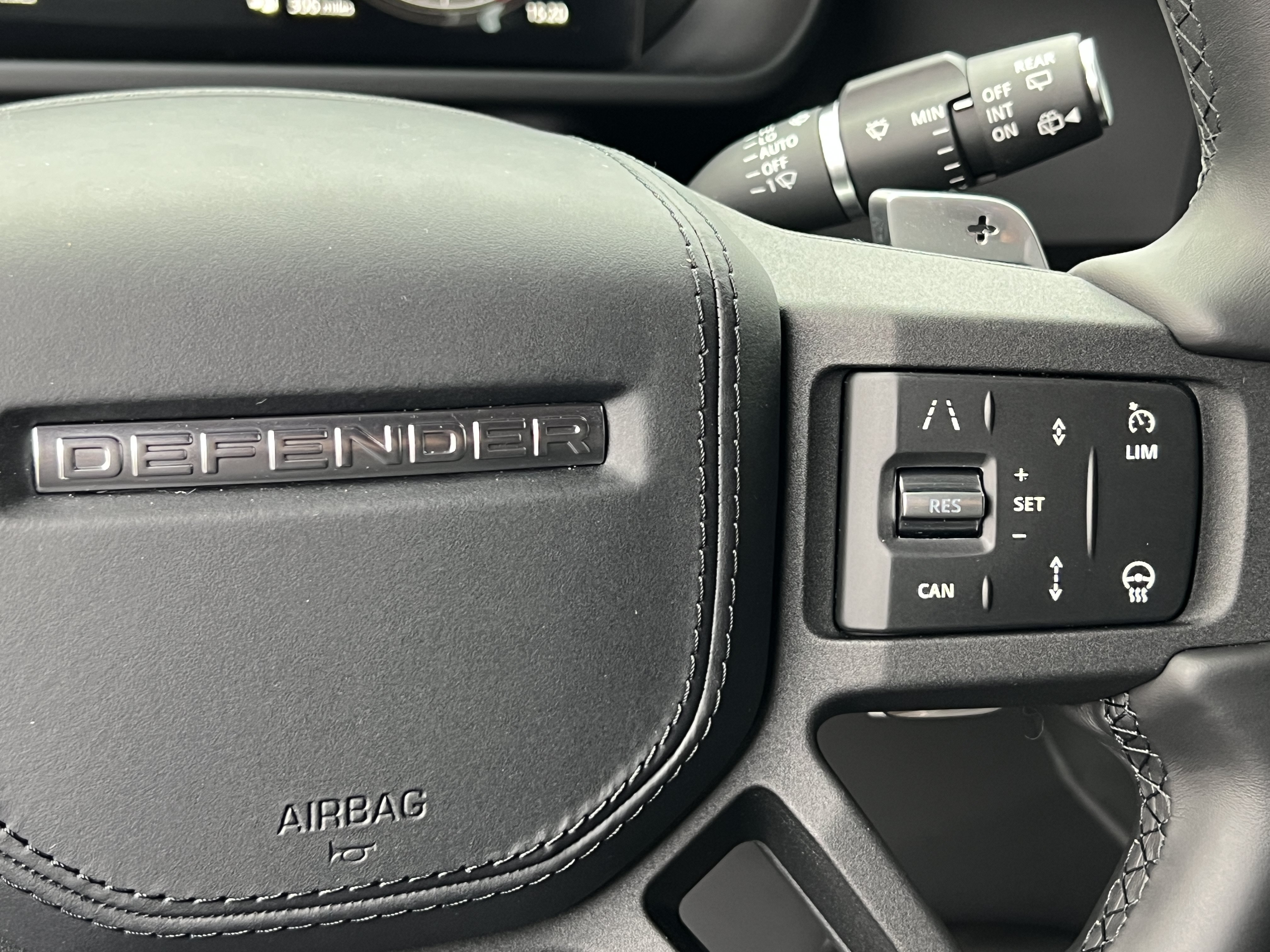 New 2025 Land Rover Defender 130 V8 AWD/4WD image 29