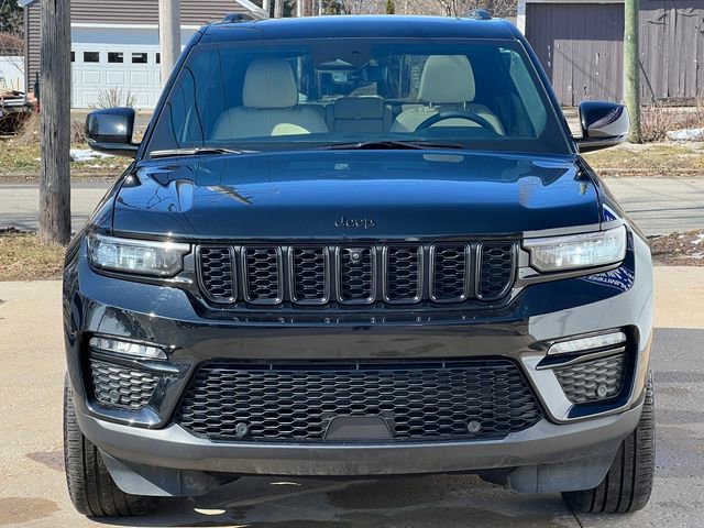 Used 2025 Jeep Grand Cherokee Limited w/ Luxury Tech Group II image 49