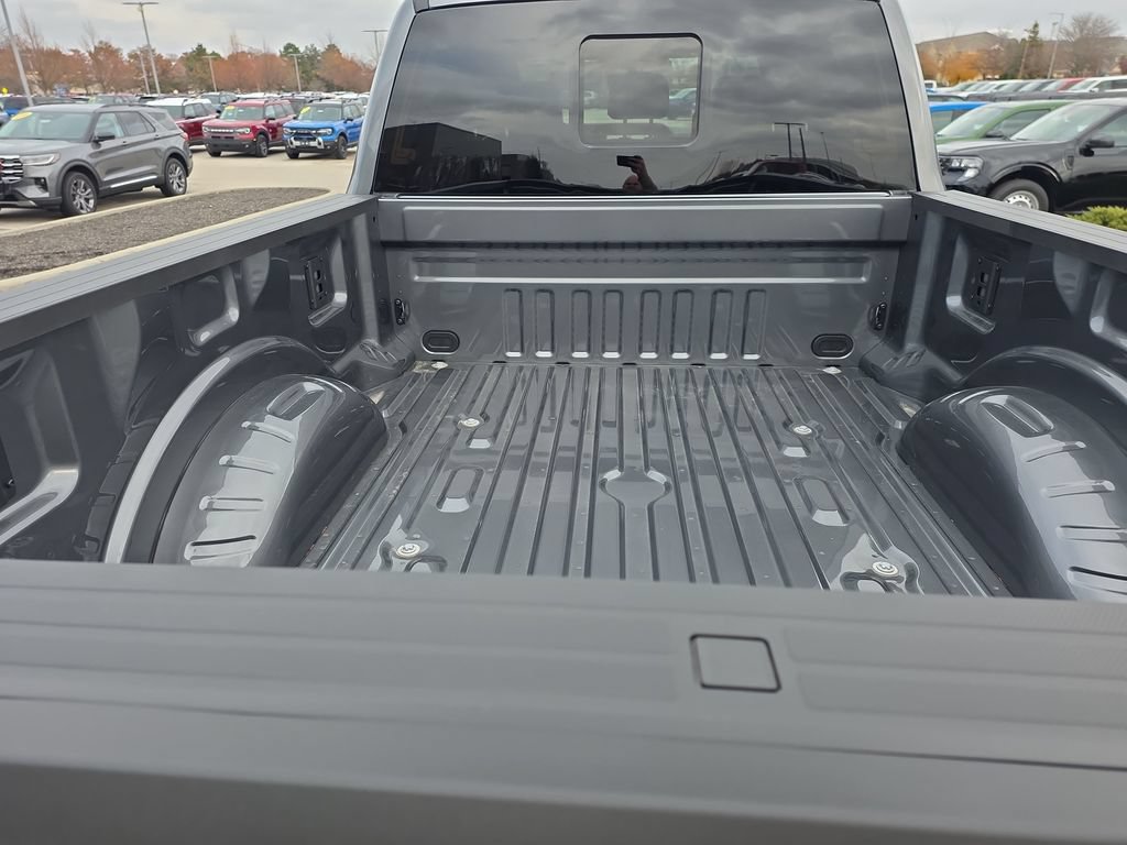 Used 2025 Ford F250 Platinum AWD/4WD image 17