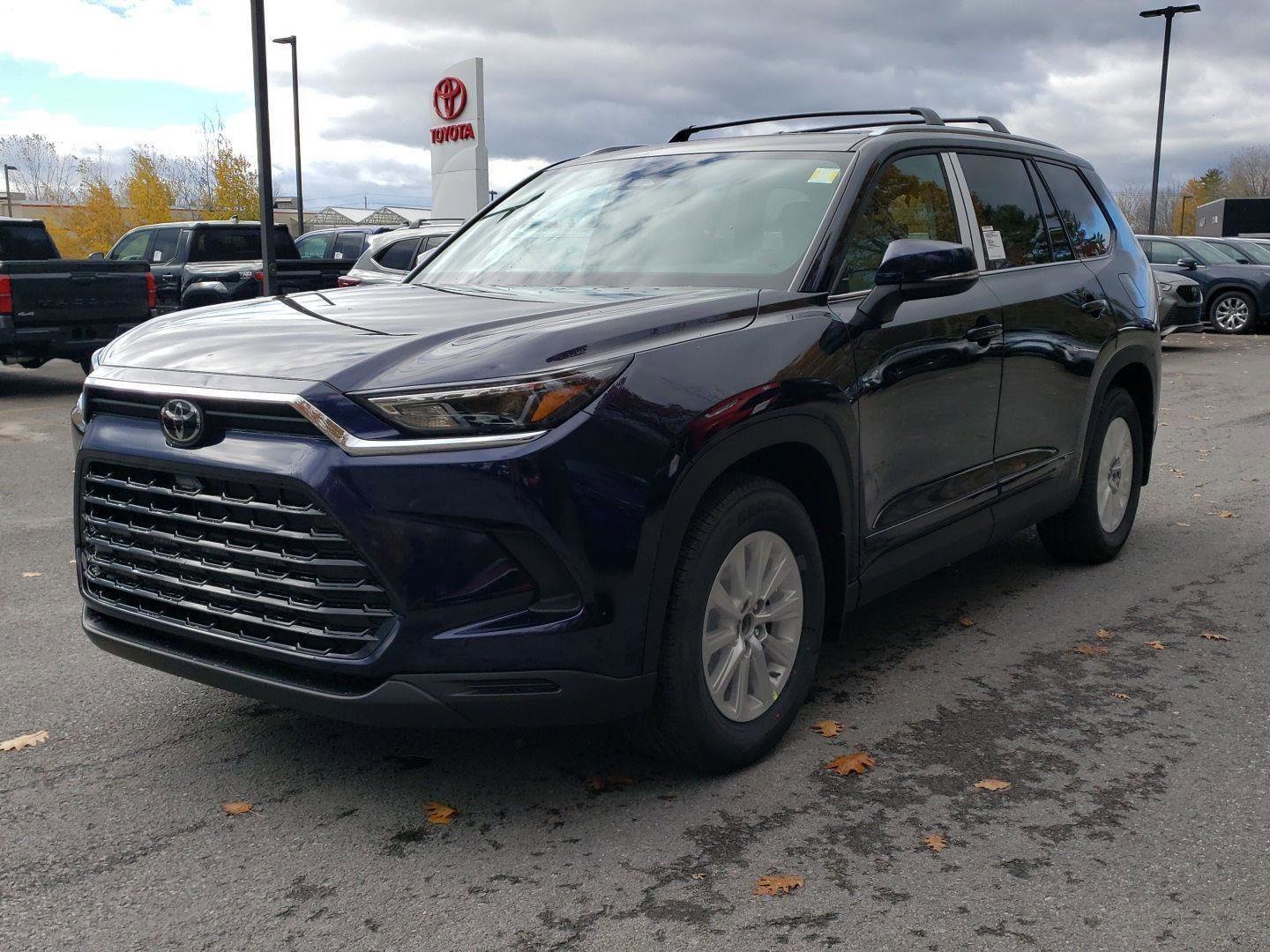 New 2026 Toyota Grand Highlander XLE image 2