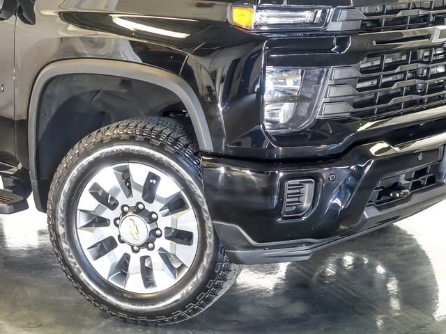 Used 2025 Chevrolet Silverado 2500 Custom w/ Custom Value Package AWD/4WD image 4