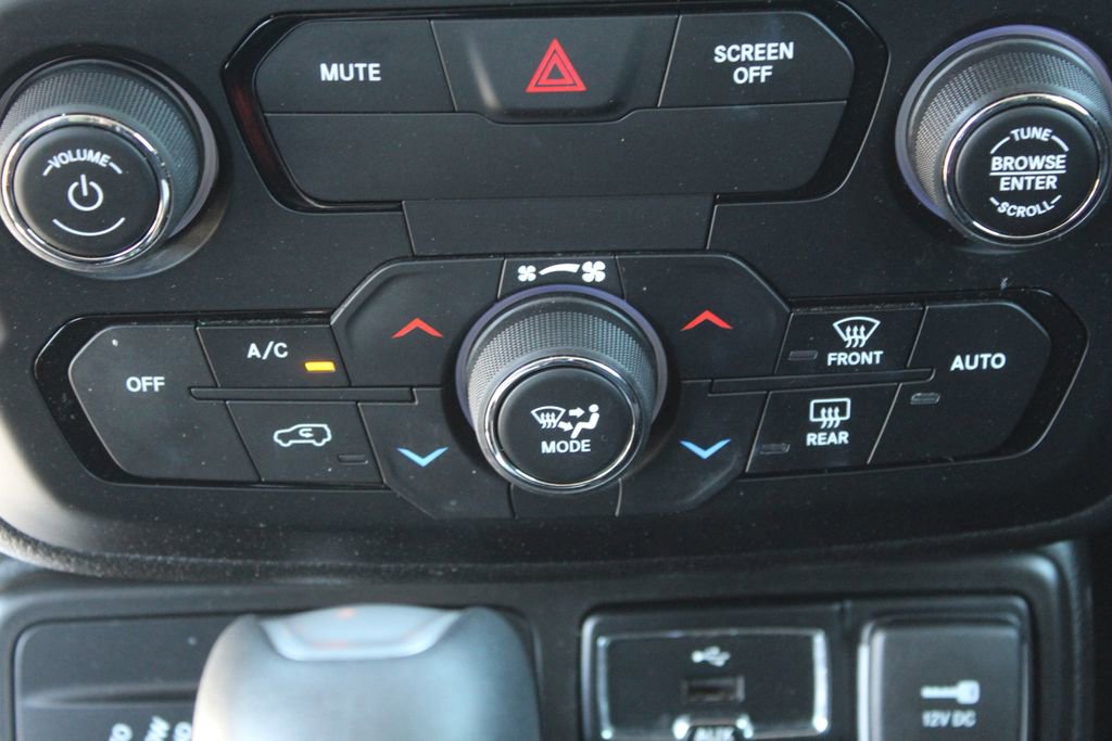 Used 2018 Jeep Renegade Sport w/ Power & Air Group image 21