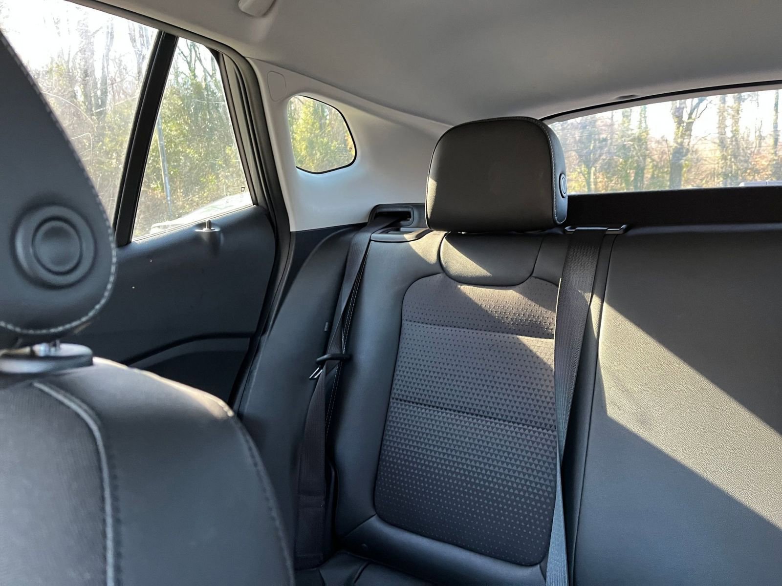 Used 2025 Chevrolet Trax LT w/ LT Convenience Package image 37