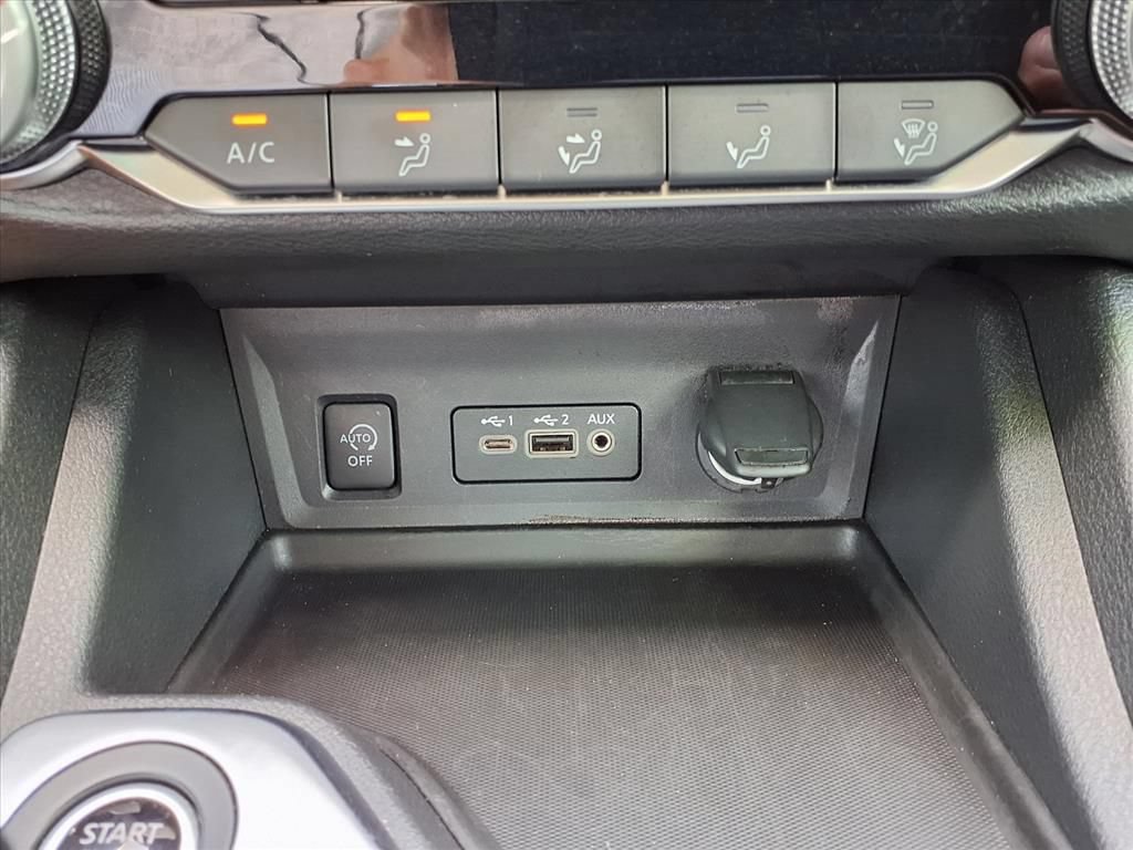 Used 2024 Nissan Sentra SV FWD image 30