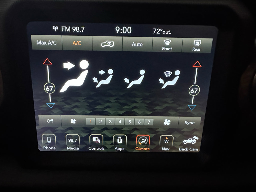Used 2018 Jeep Wrangler Unlimited Sahara AWD/4WD image 29