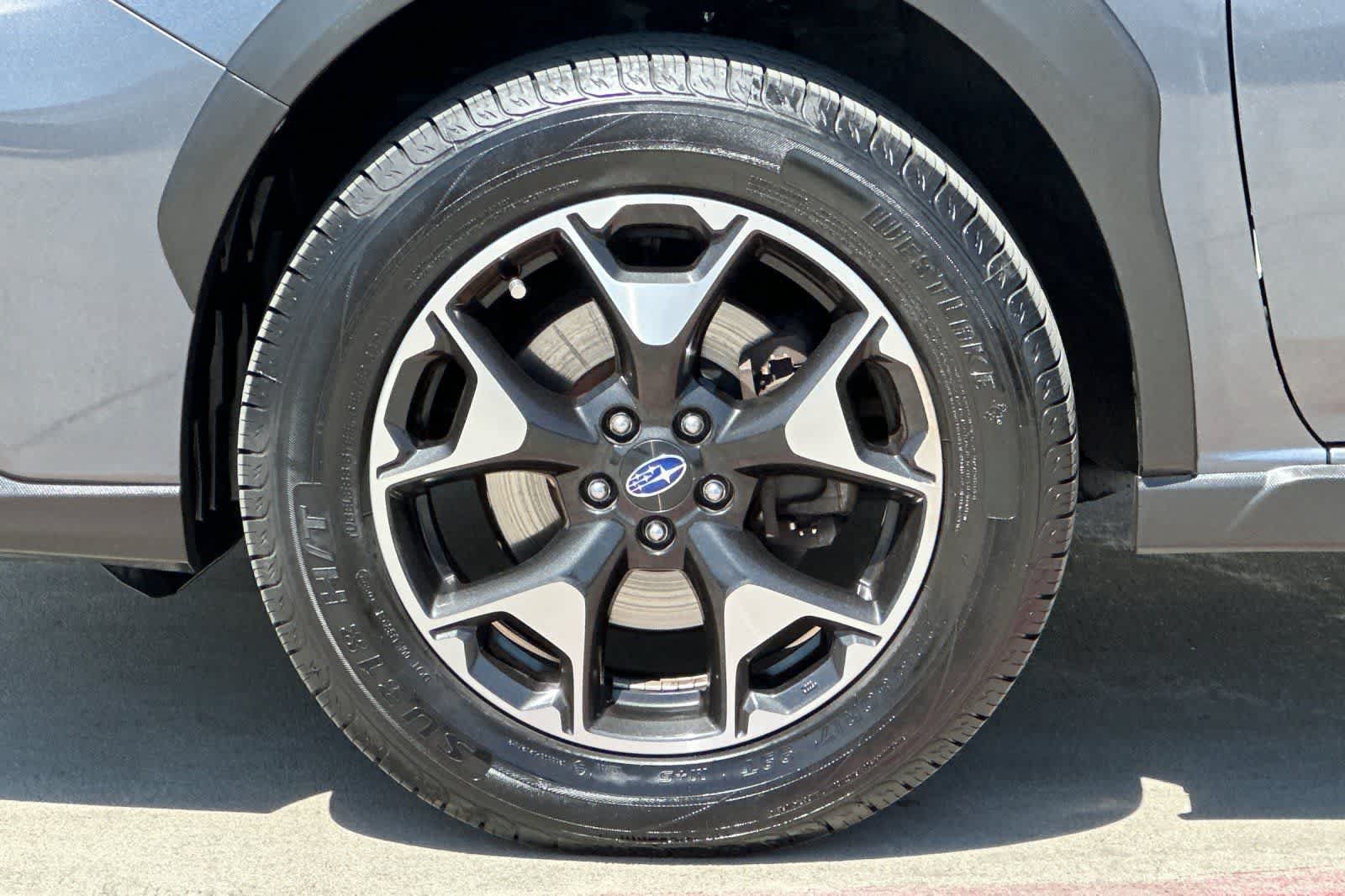 Used 2020 Subaru Crosstrek 2.0i Premium w/ Moonroof Package 2 AWD/4WD image 35