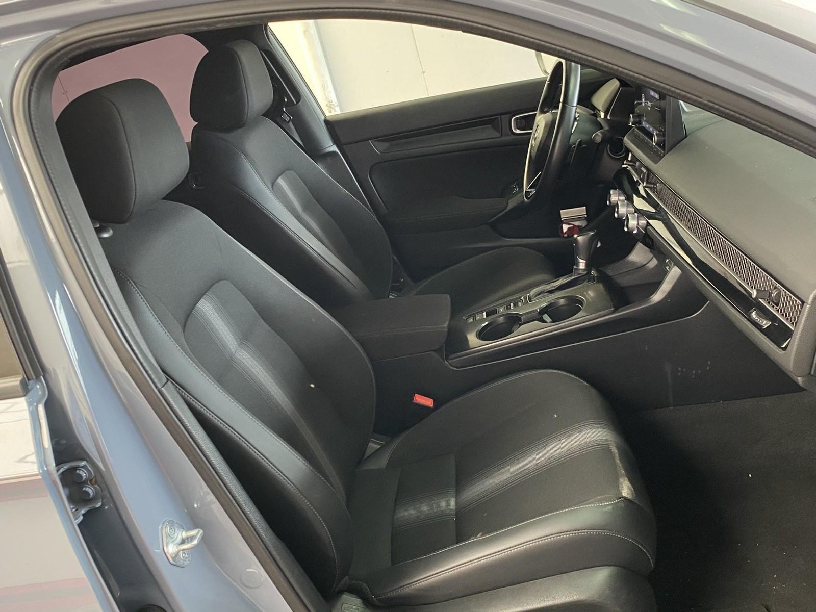 Used 2023 Honda Civic Sport image 9