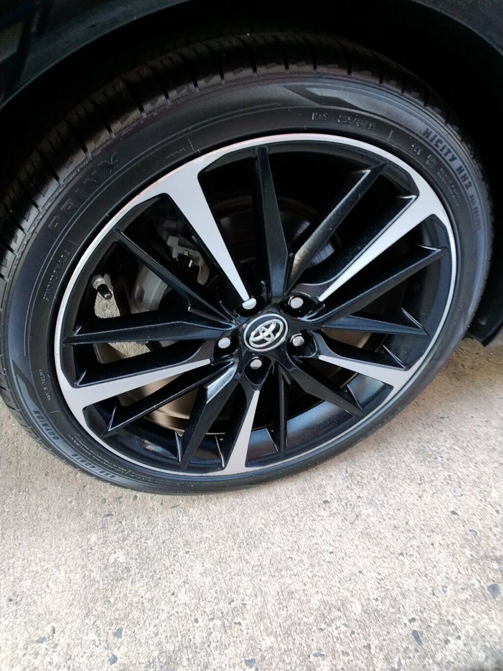 Used 2019 Toyota Camry XSE FWD image 29