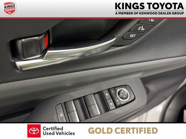 Certified 2023 Toyota Prius Limited AWD/4WD image 18