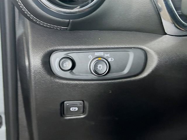 Used 2025 Chevrolet Blazer LT image 12