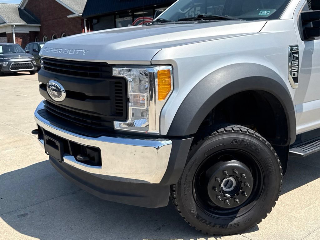 Used 2017 Ford F550 4x4 Regular Cab Super Duty image 15