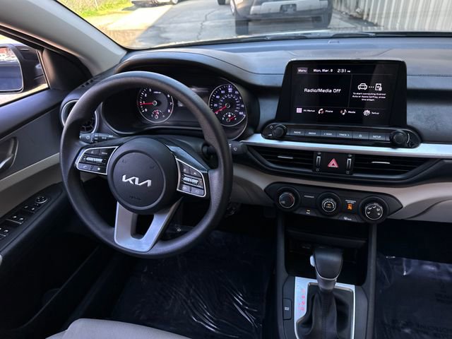Used 2023 Kia Forte LXS w/ LXS Technology Package image 16