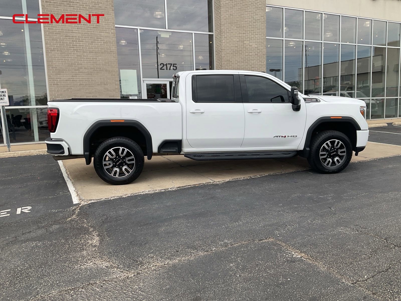 Used 2023 GMC Sierra 2500 AT4 w/ AT4 Premium Plus Package image 5