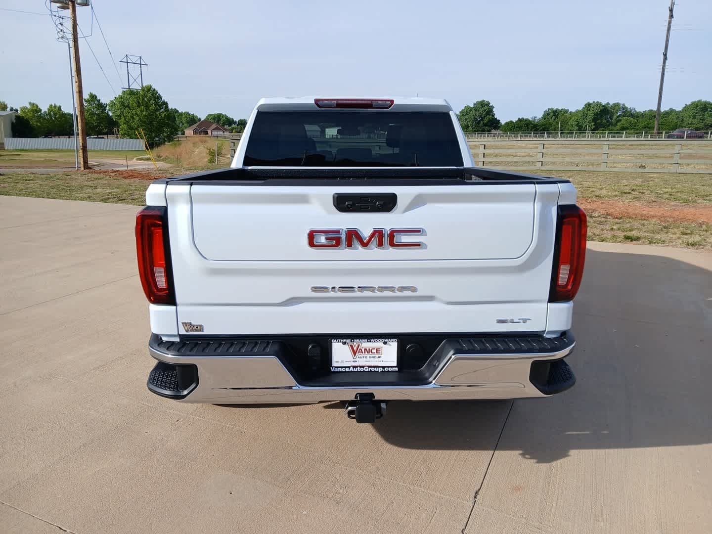 New 2026 GMC Sierra 1500 SLT w/ SLT Premium Package AWD/4WD image 5