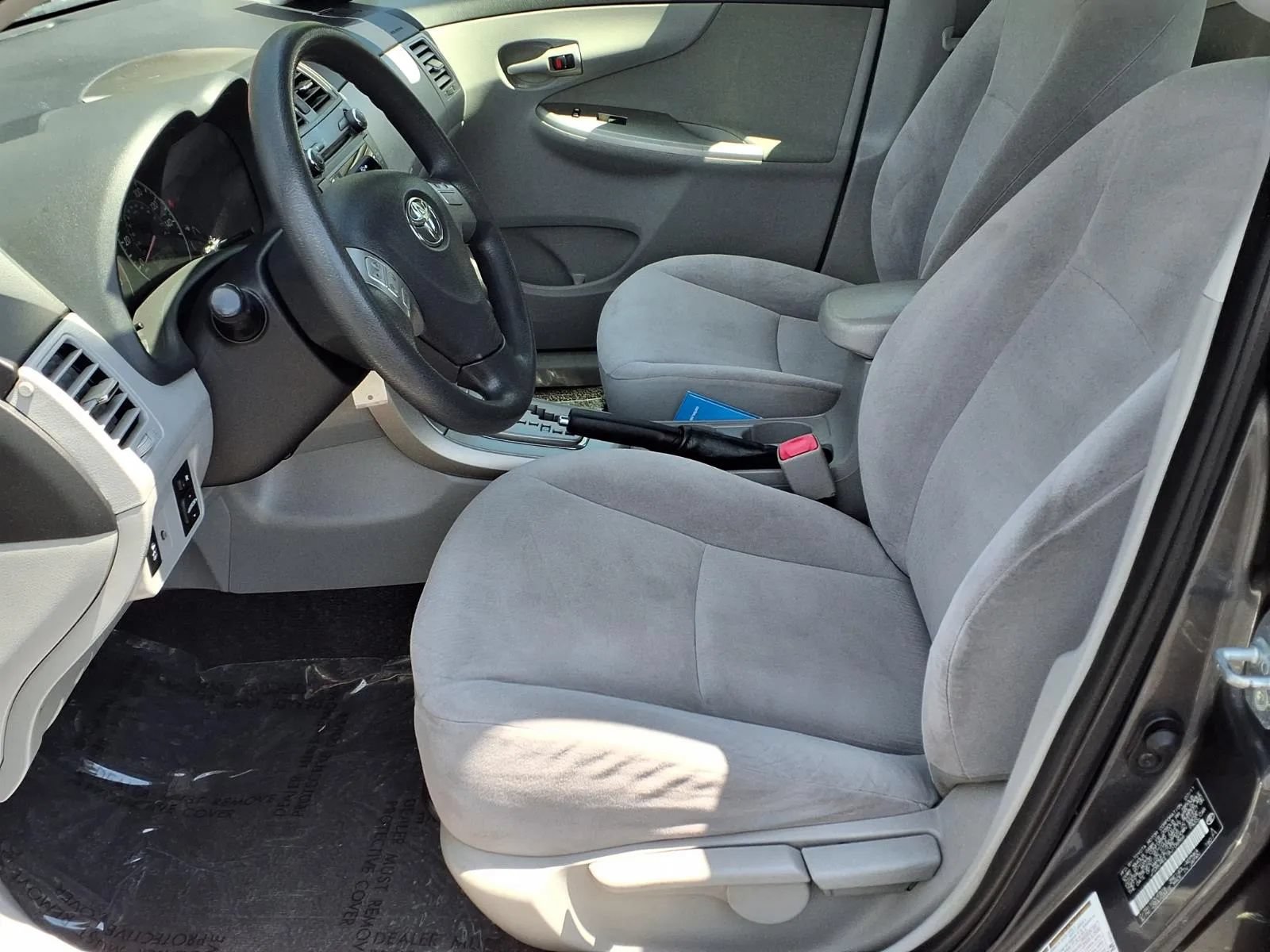 Used 2011 Toyota Corolla LE FWD image 15