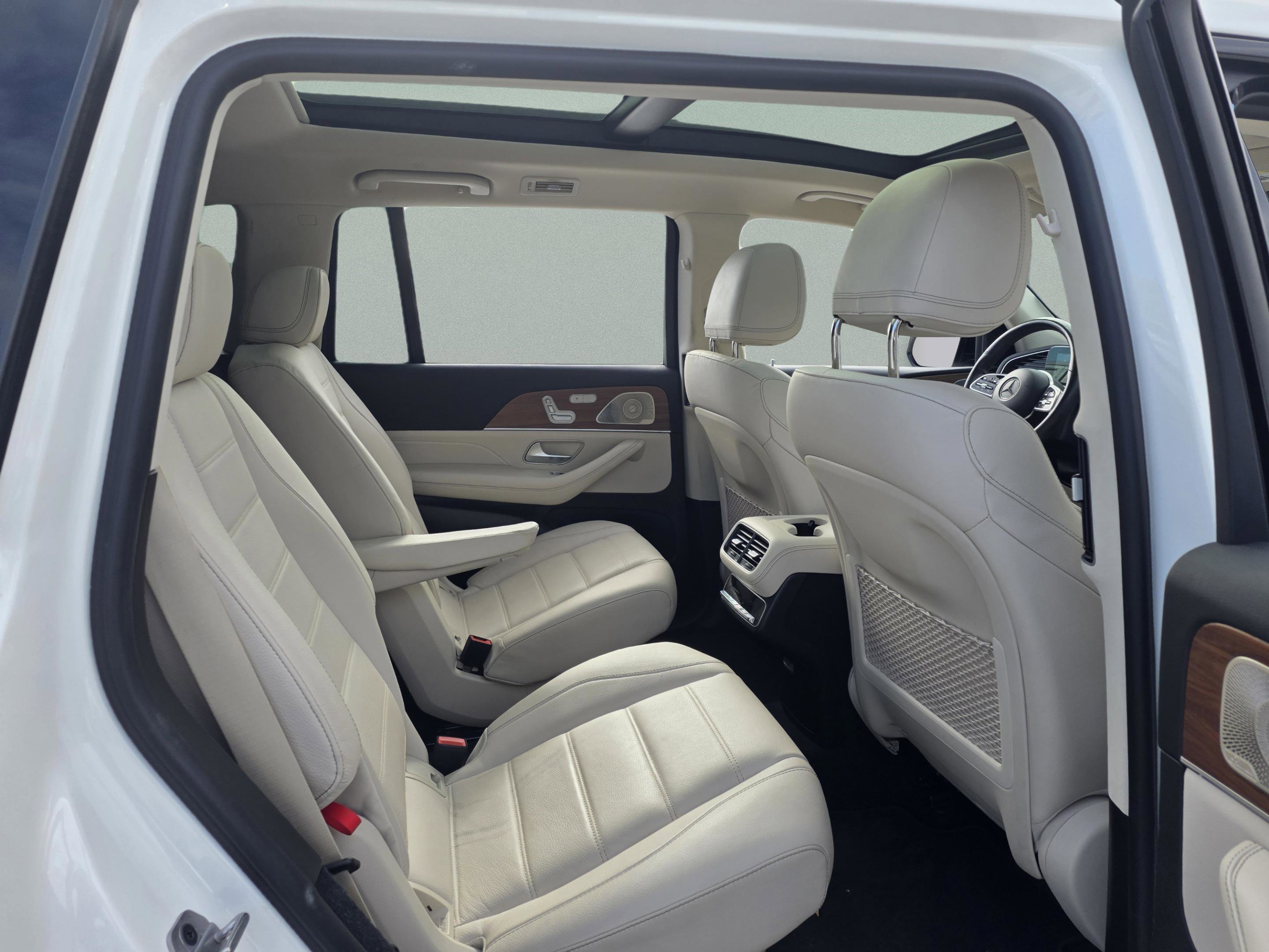 Used 2022 Mercedes-Benz GLS 450 4MATIC image 24