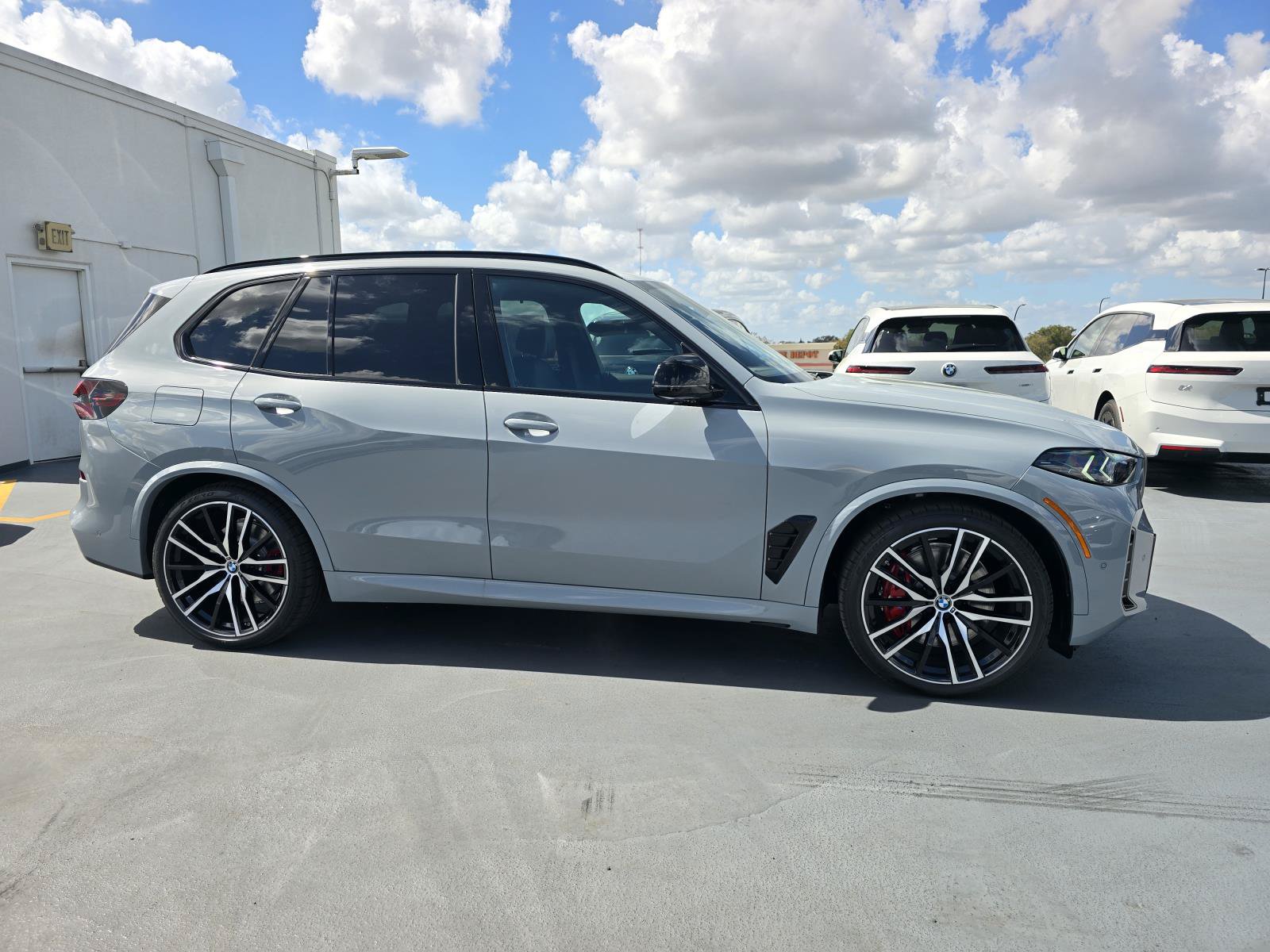 New 2026 BMW X5 M60i AWD/4WD image 28