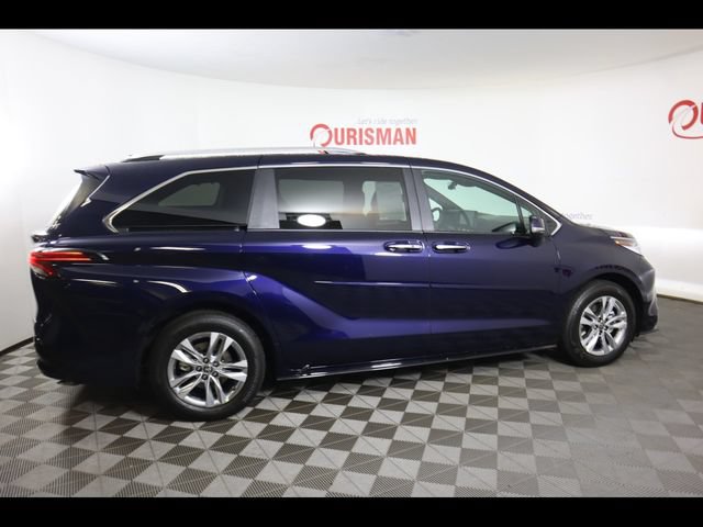 Used 2025 Toyota Sienna Limited AWD/4WD image 26