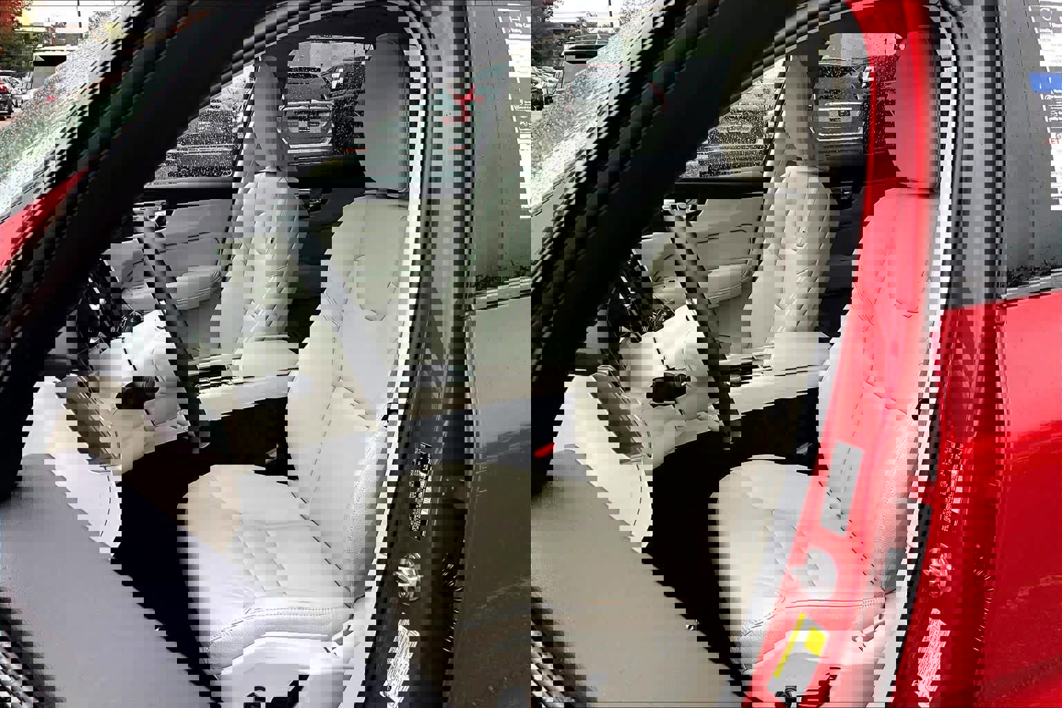 Certified 2023 Volvo XC60 B5 Plus w/ Climate Package image 8