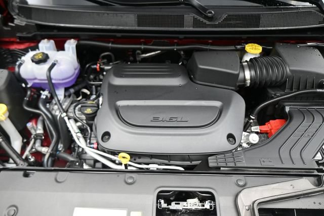New 2027 Chrysler Pacifica Select AWD/4WD image 20