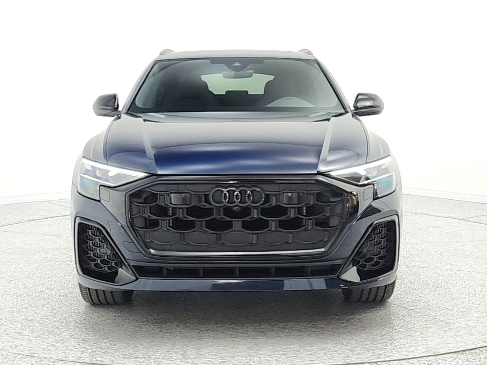 Used 2025 Audi SQ8 Premium Plus image 2