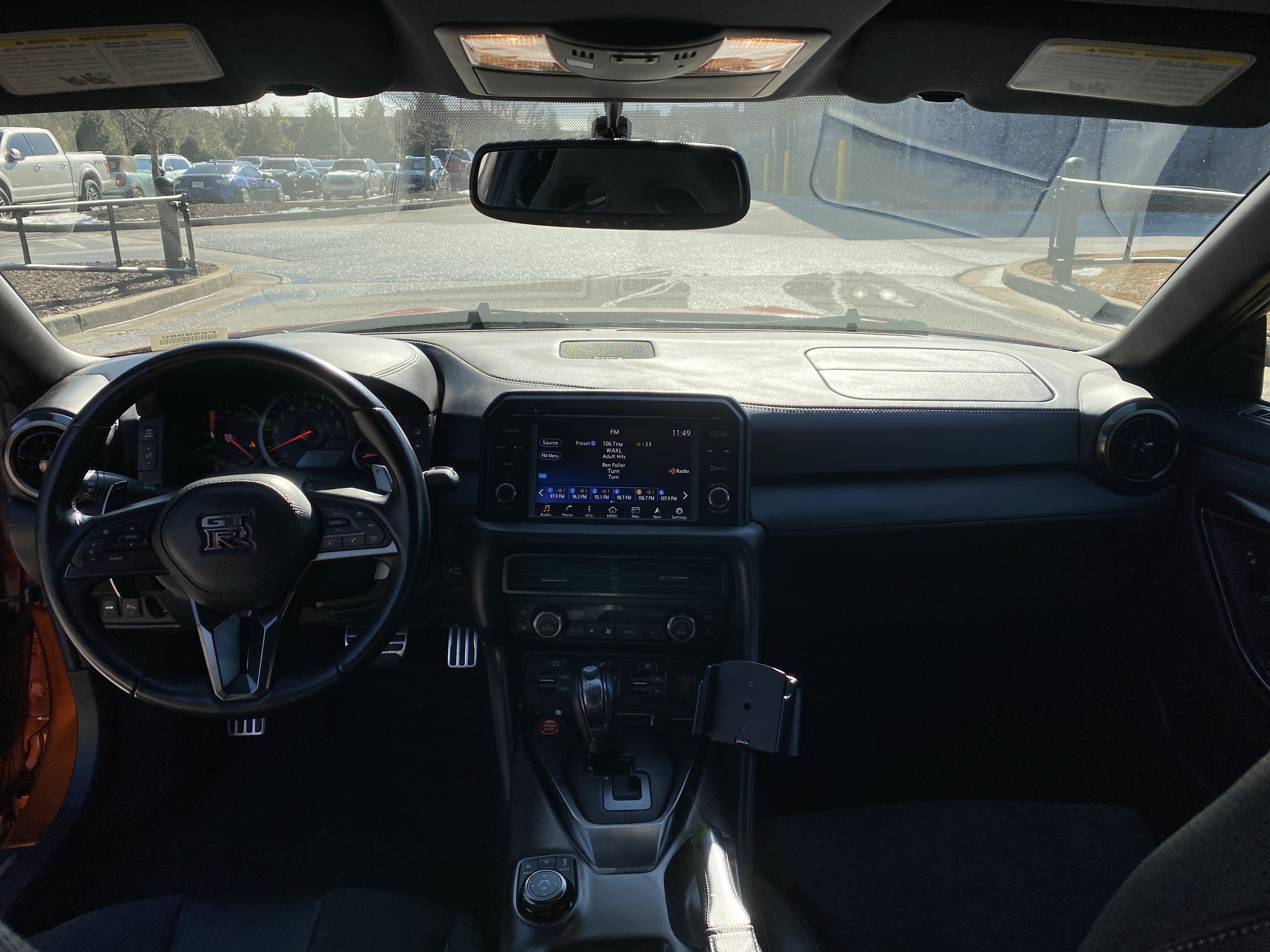 Used 2017 Nissan GT-R Premium image 31