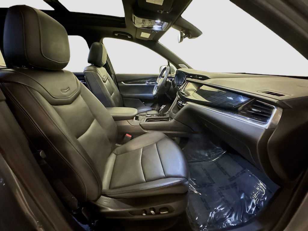 Used 2020 Cadillac XT6 Premium Luxury image 39