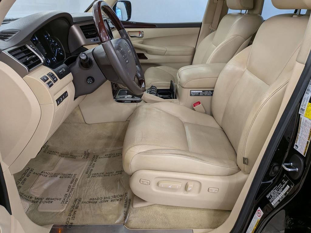 Used 2015 Lexus LX 570 4WD image 14