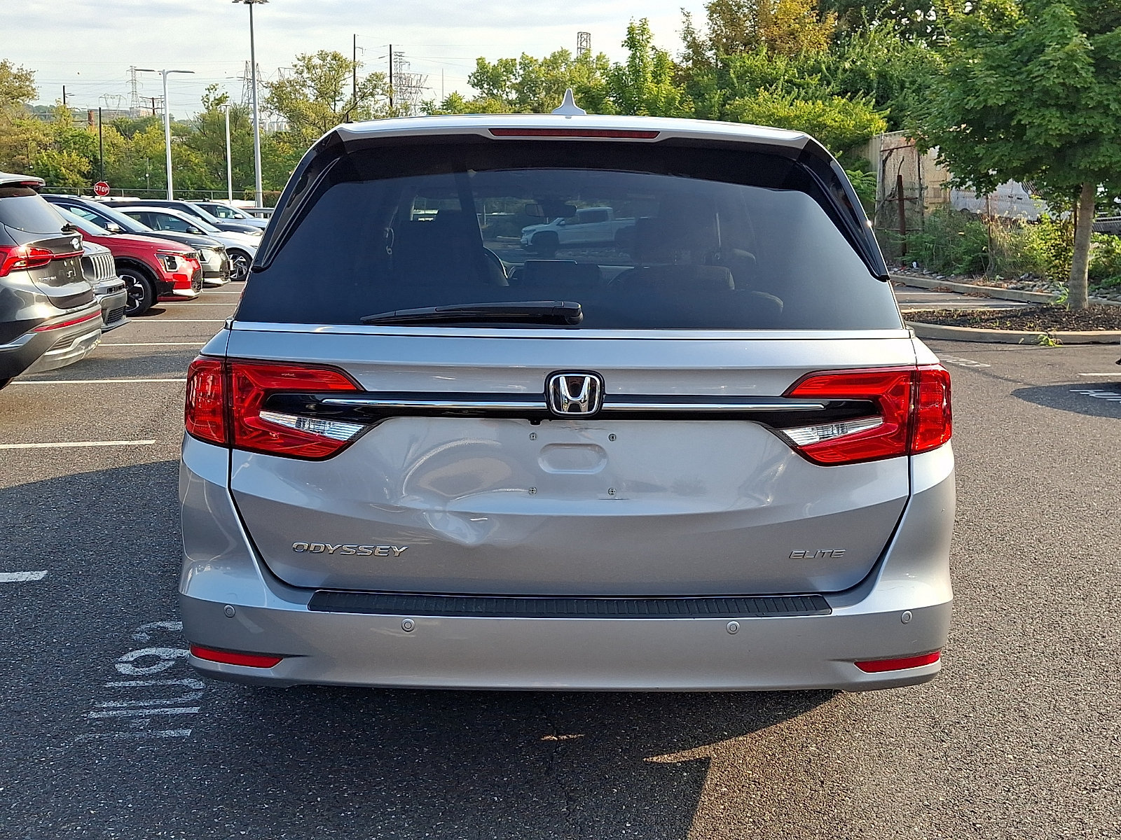 Used 2023 Honda Odyssey Elite image 5