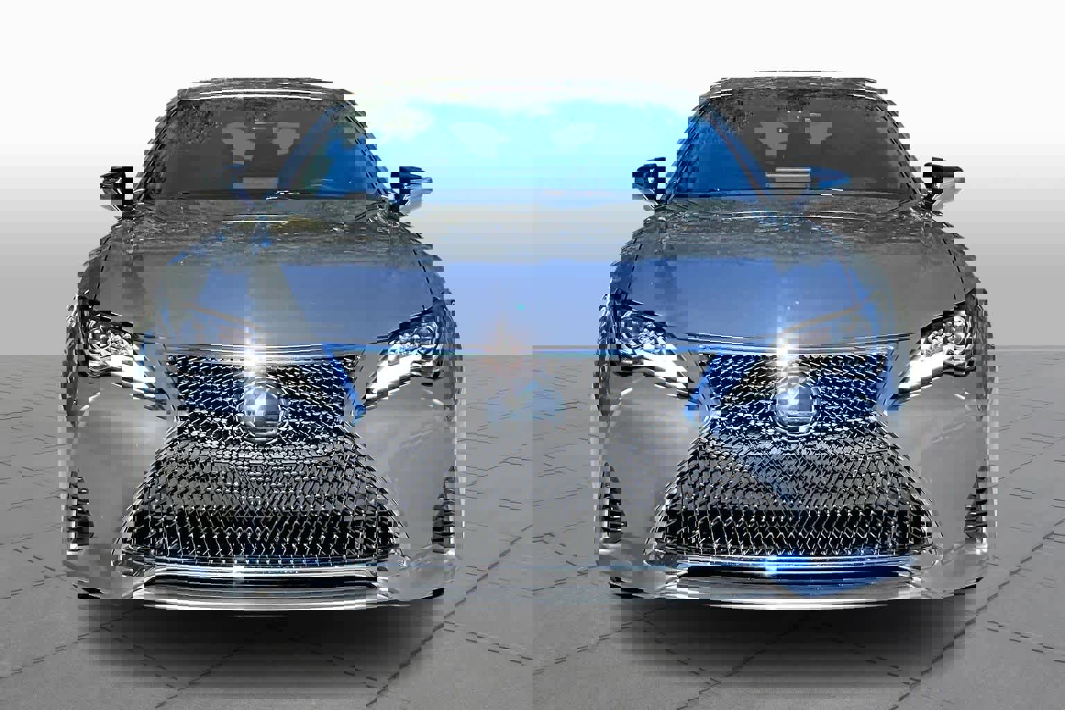 Used 2023 Lexus RC 300 image 3