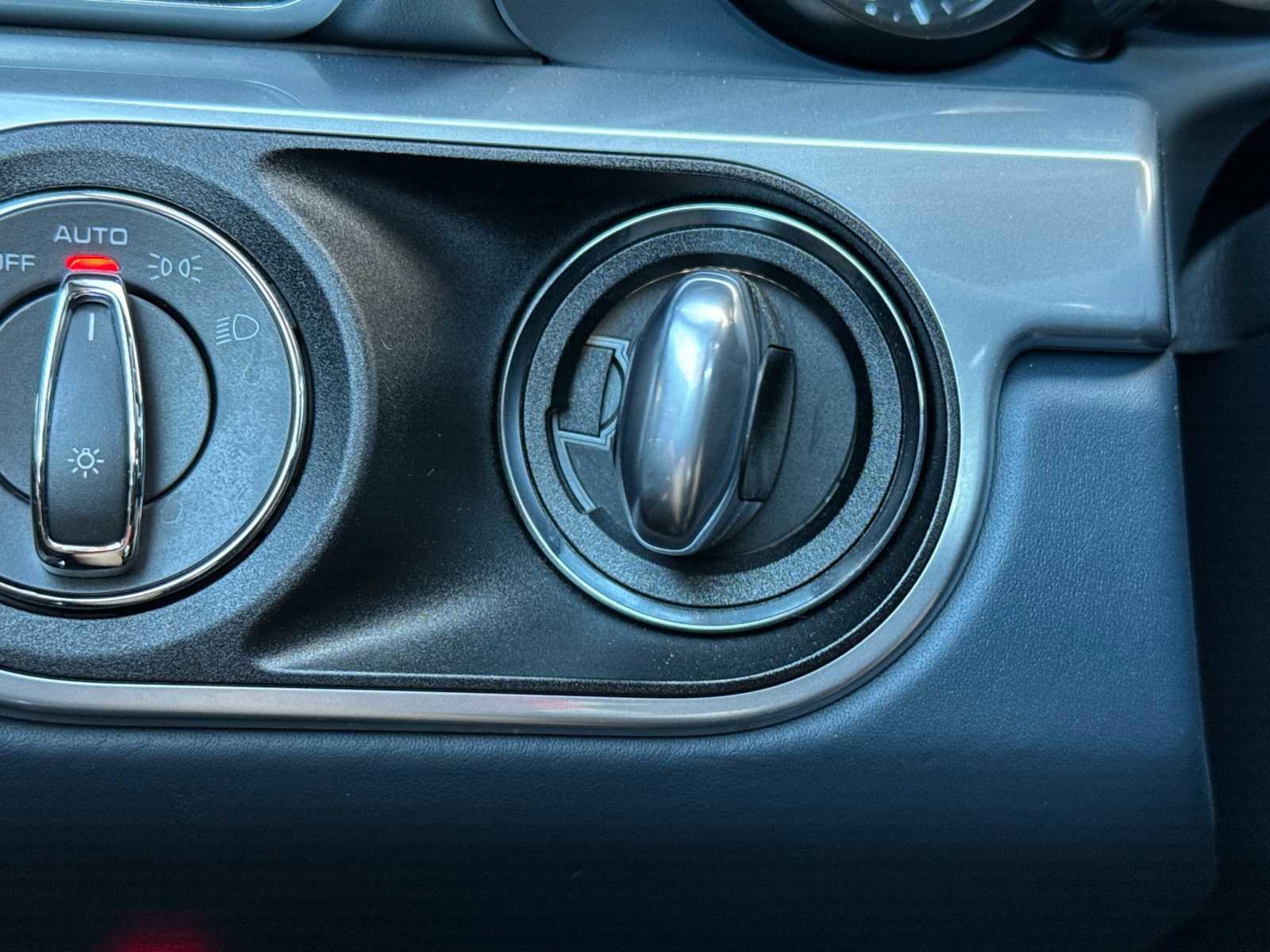 Certified 2017 Porsche 911 Turbo image 26