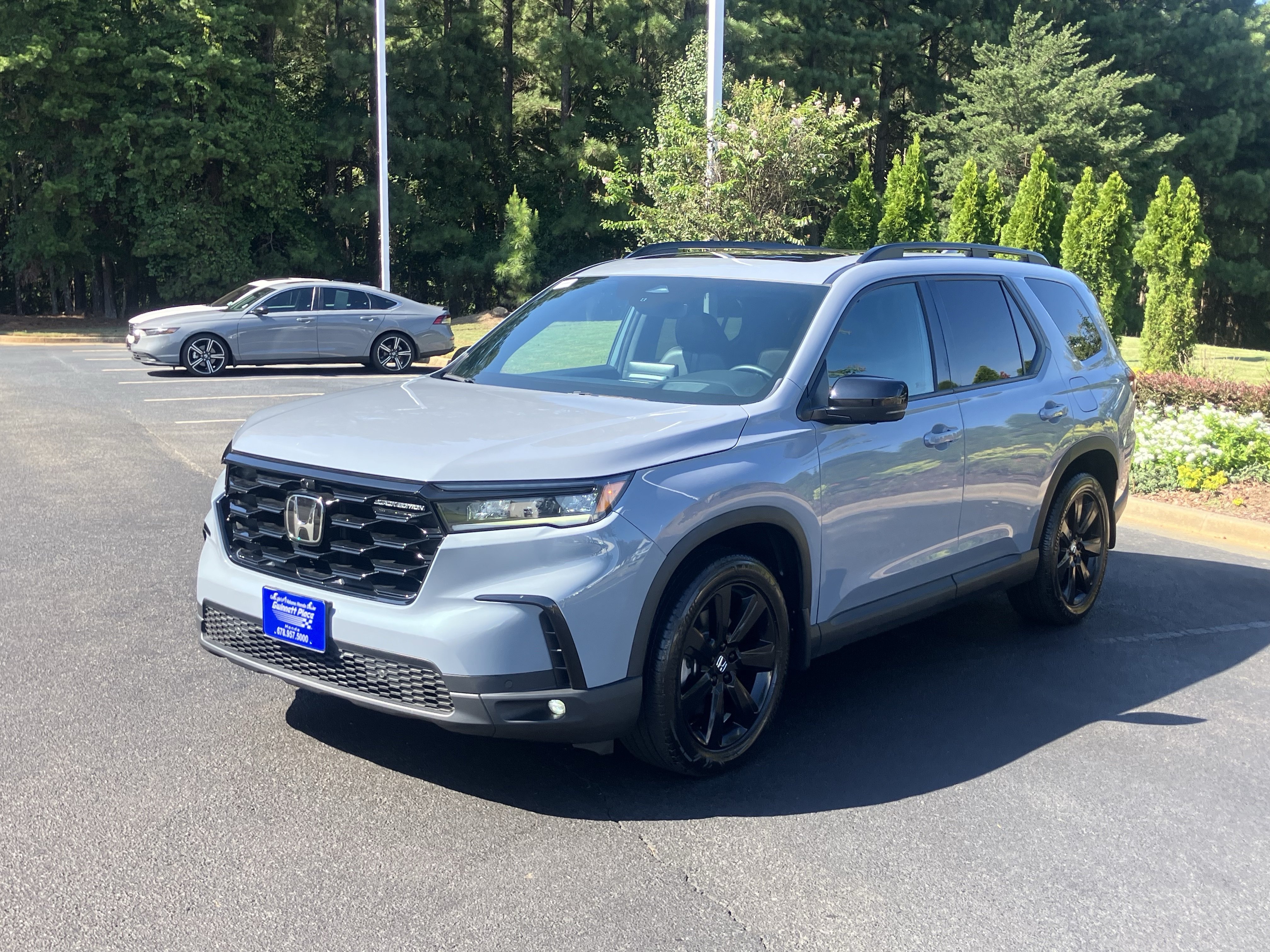 Certified 2025 Honda Pilot Black Edition image 6