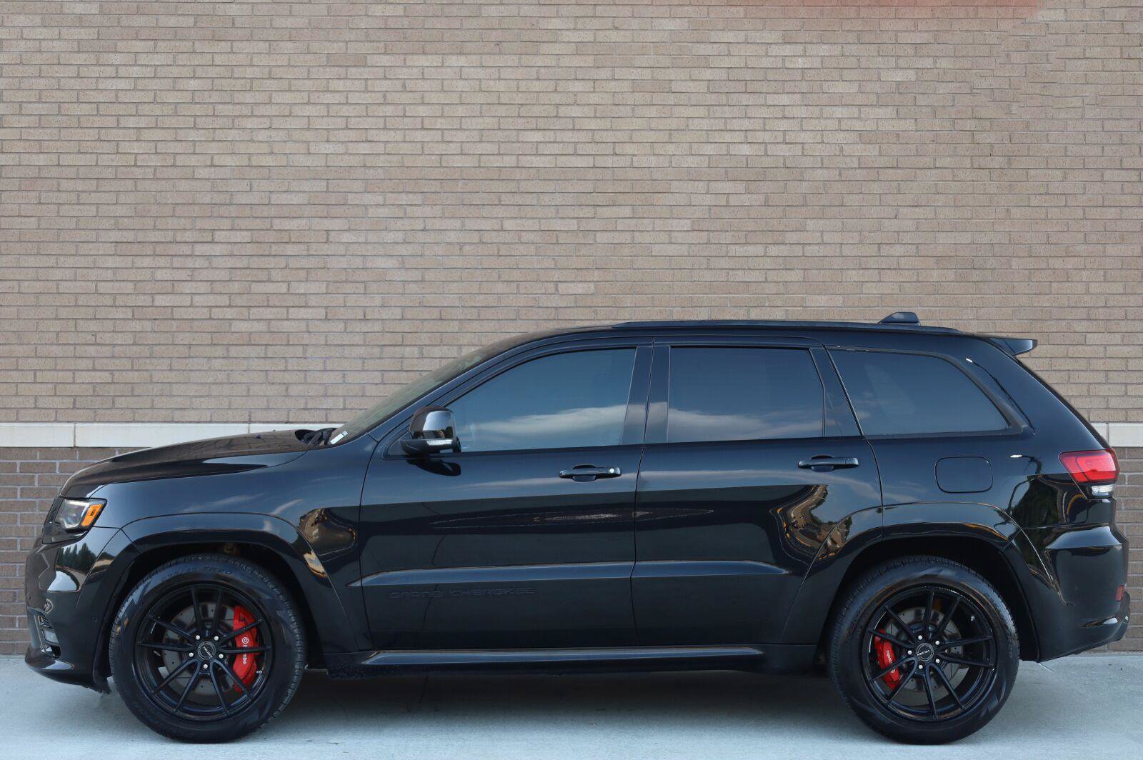 Used 2020 Jeep Grand Cherokee SRT AWD/4WD image 2