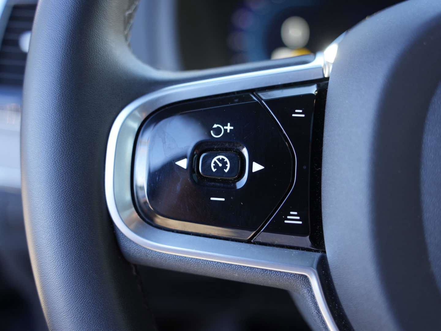 Used 2023 Volvo XC90 B6 Ultimate w/ Protection Package Premier AWD/4WD image 20