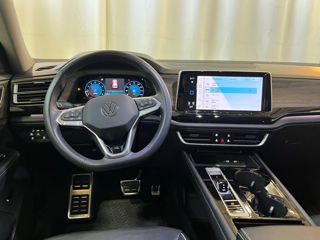 Certified 2024 Volkswagen Atlas SEL Premium R-Line AWD/4WD image 19