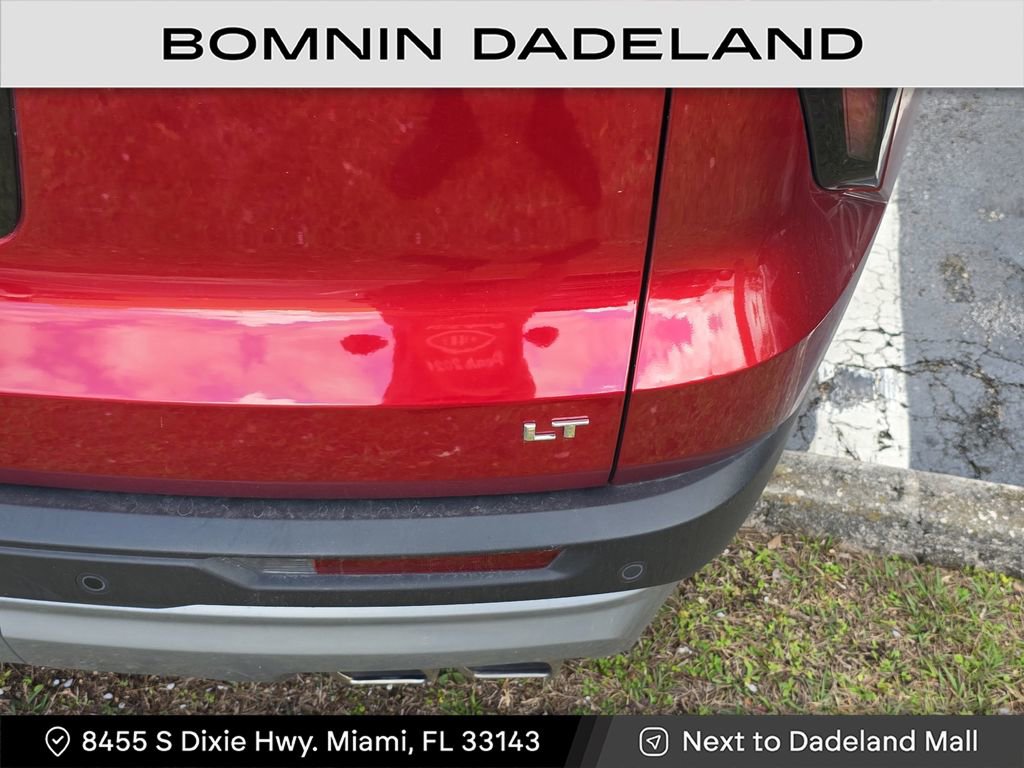 Used 2024 Chevrolet Traverse LT image 7