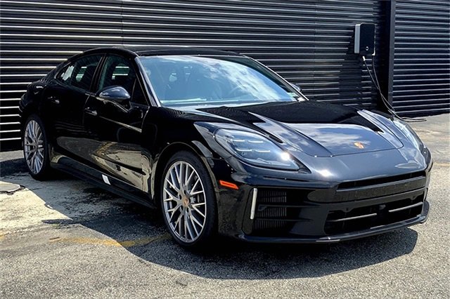 New 2025 Porsche Panamera 4 image 12