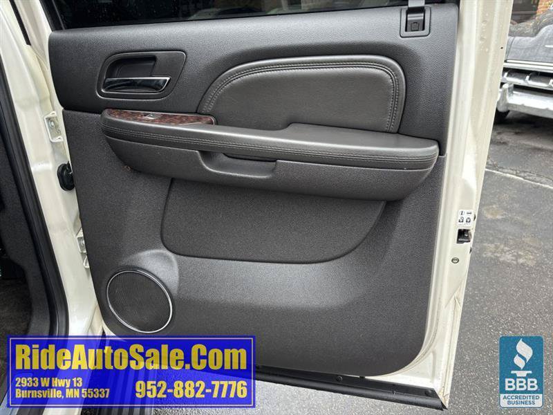 Used 2013 GMC Yukon XL Denali AWD/4WD image 16