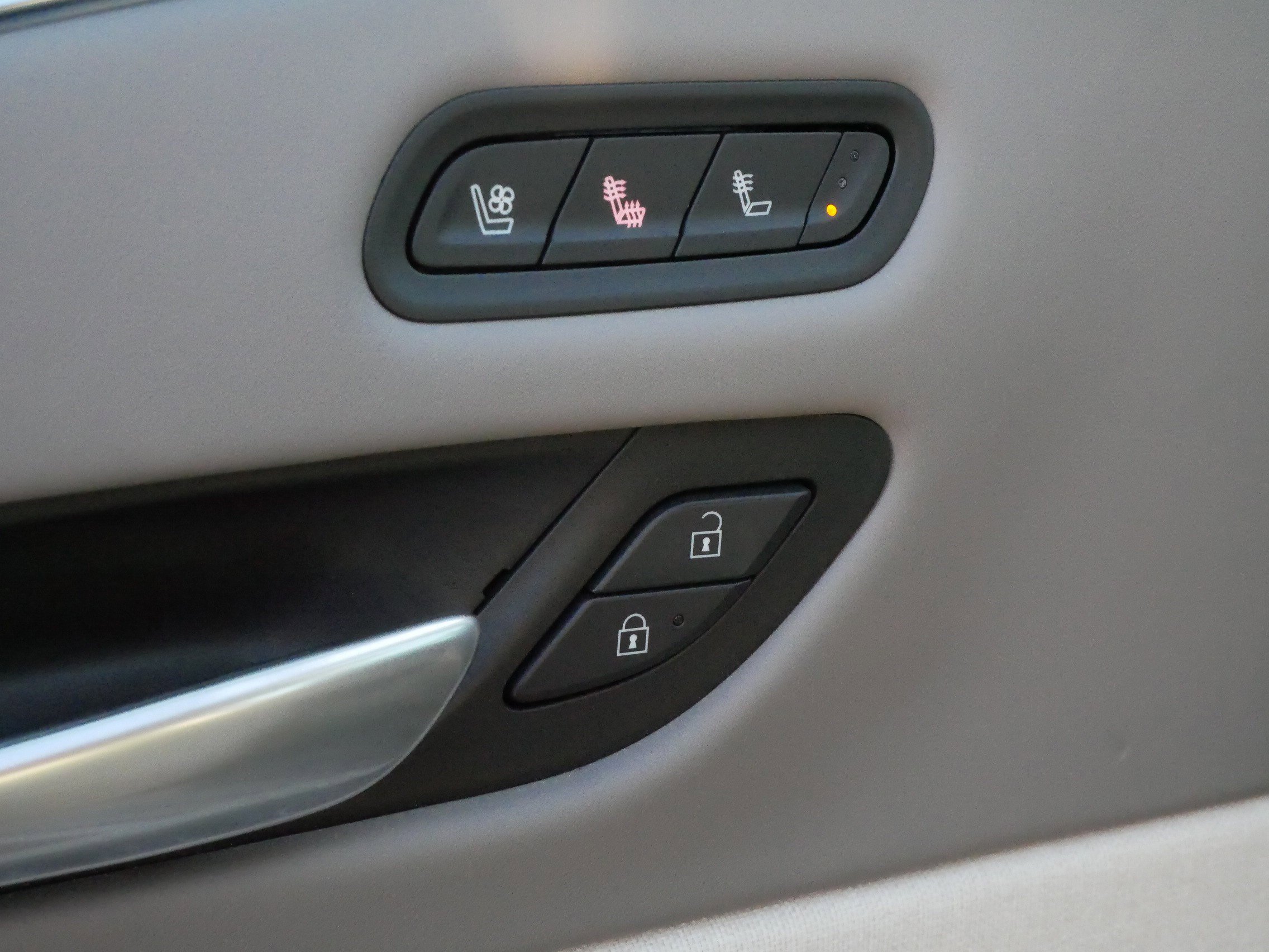 Certified 2024 Cadillac Escalade ESV Sport Platinum w/ LPO, ONYX Package image 19